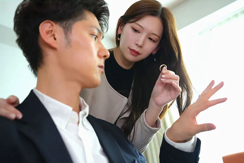 Vợ yêu đi đi giã ngoại, người chồng ở nhà bị nhỏ em cô vợ gạ nện không trượt phát nào
